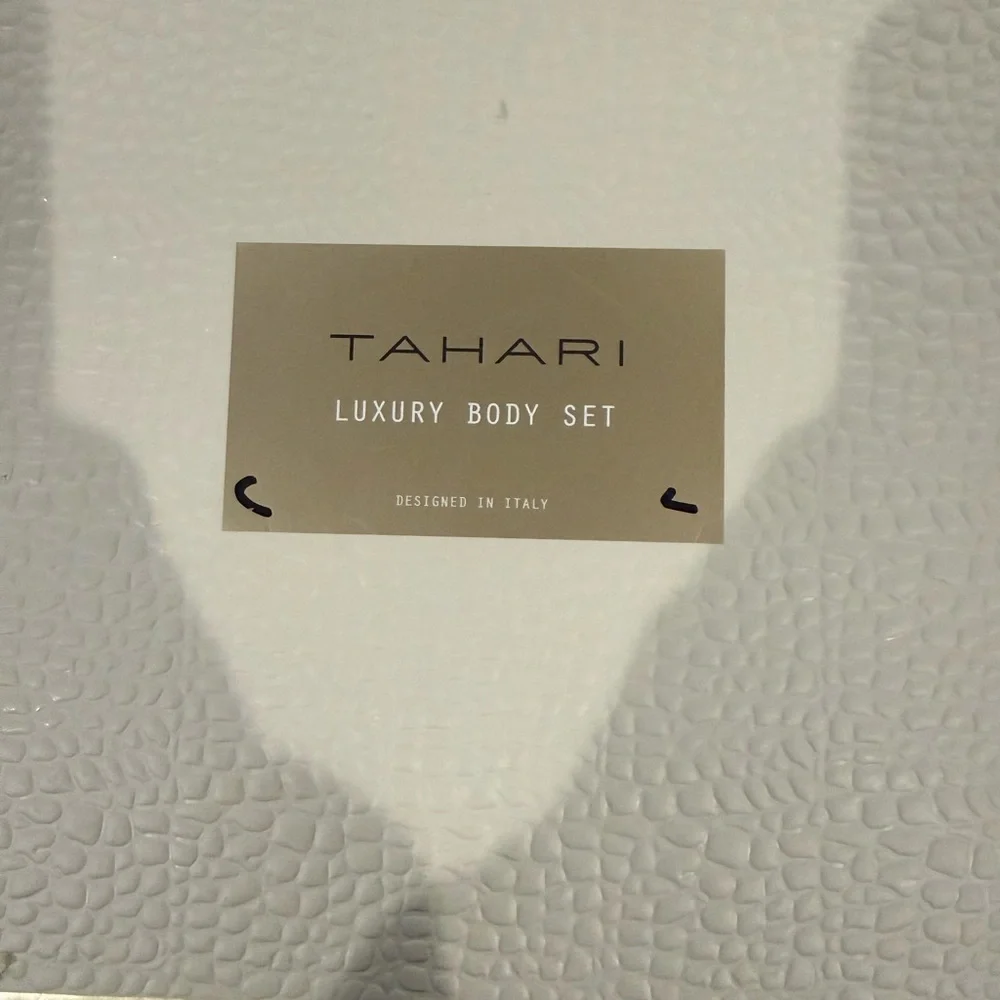 Tahari Vanilla Jasmine Skincare Trio - White and Silver